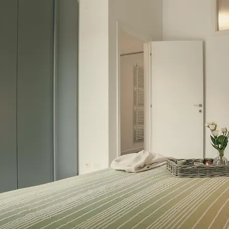Appartement Diana - By Myhomeincomo *